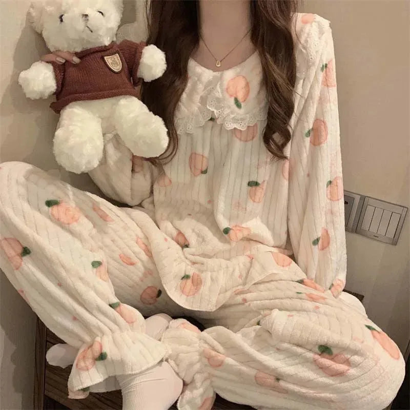 🍑❄️ Korean Peach Flannel Pajama Set – Dulzura, calidez y estilo para tus noches de invierno