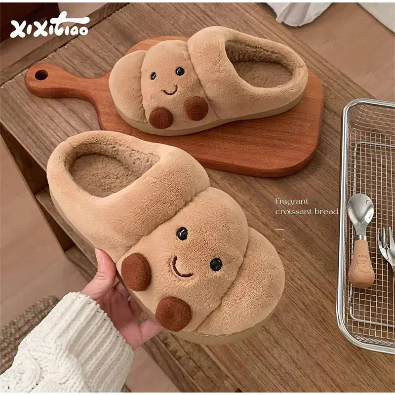 🥐❄️ Winter Croissant Slippers – Suavidad deliciosa para tus pies