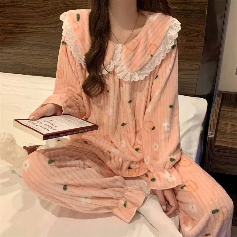 🍑❄️ Korean Peach Flannel Pajama Set – Dulzura, calidez y estilo para tus noches de invierno