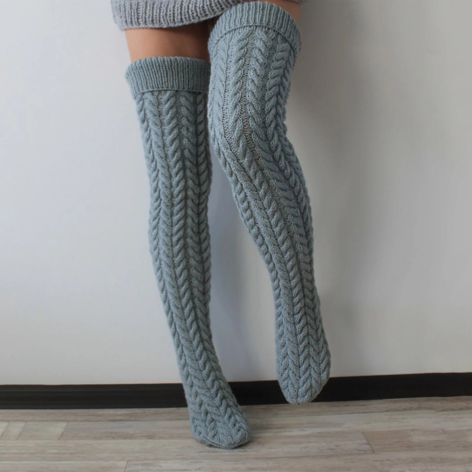 ❄️🧦 Winter Women Cable Knitted Over-Knee Socks – Estilo, abrigo y elegancia en cada paso