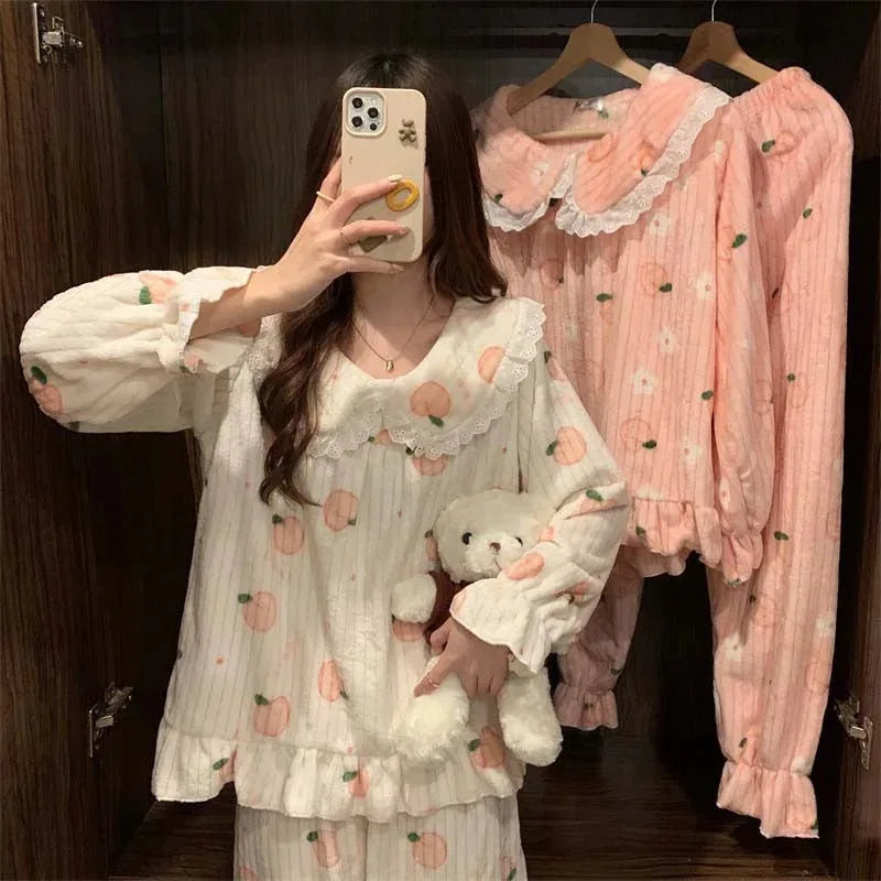 🍑❄️ Korean Peach Flannel Pajama Set – Dulzura, calidez y estilo para tus noches de invierno