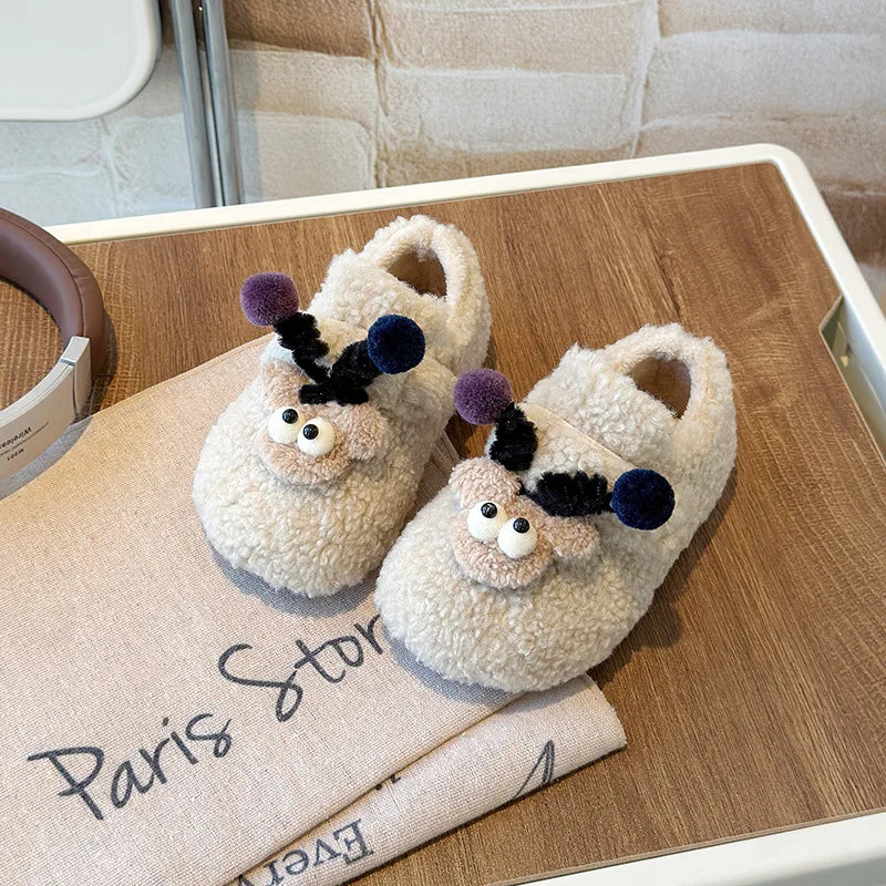 🦙❄️ Winter Kids Alpaca Slippers – Calidez, diversión y seguridad para los más pequeños