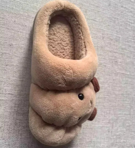 🥐❄️ Winter Croissant Slippers – Suavidad deliciosa para tus pies