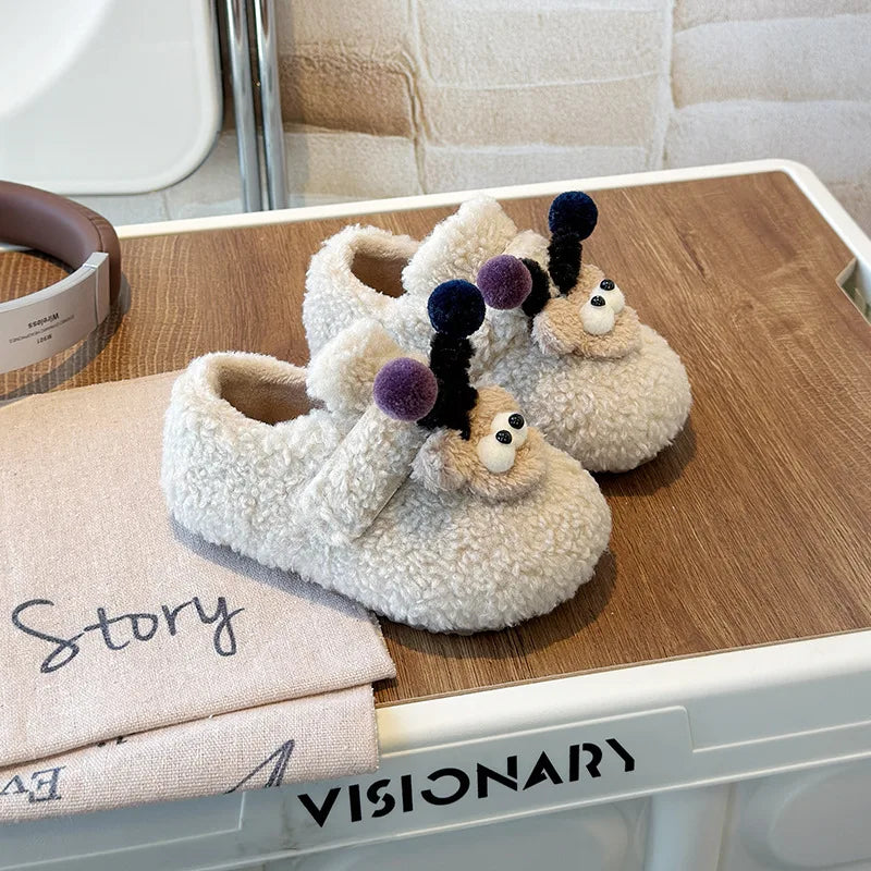 🦙❄️ Winter Kids Alpaca Slippers – Calidez, diversión y seguridad para los más pequeños