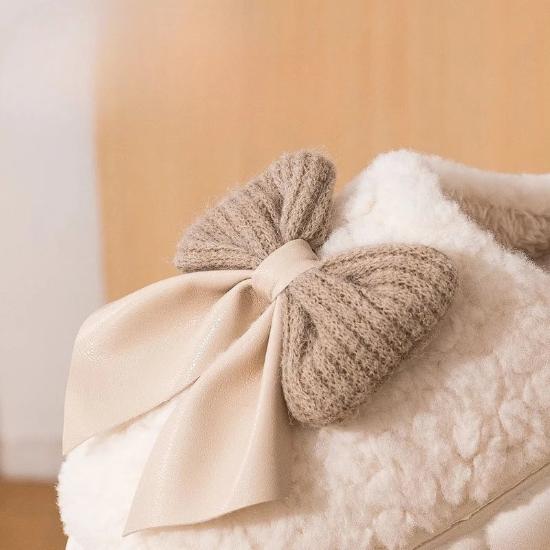 🎀❄️ Winter Plush Bow Slippers – Calidez, suavidad y encanto para tus días en casa